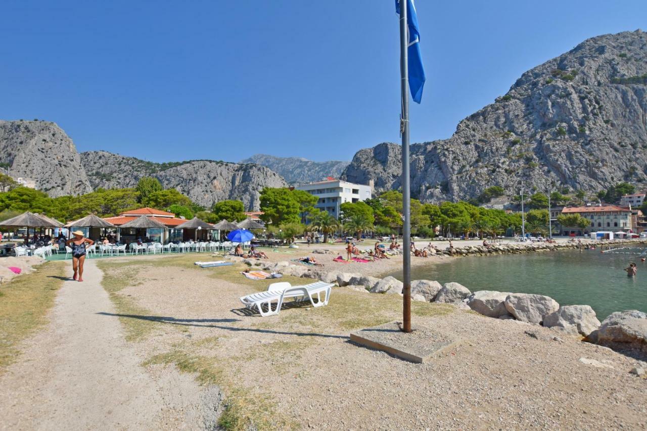 Apartment Ela Omis Exterior photo